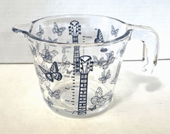 DOLLY PARTON Rare Limited Glass Measuring 2 Cup Handle guitar New