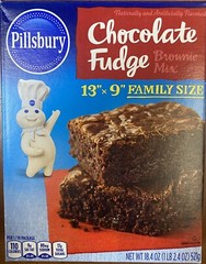 Pillsbury CHOCOLATE FUDGE 13″ X 9″ Family size Brownie Mix 18.4 oz Box