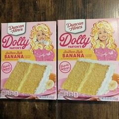 2 Duncan Hines Dolly Parton’s Favorite Southern Style BANANA Cake Mix 15.25Oz