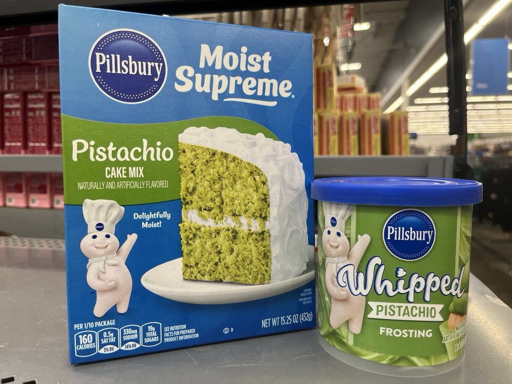 Pillsbury Pistachio cake mix & Frosting