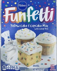 Pillsbury YELLOW CAKE & CUPCAKE With Candy Bits Baking Mix 15.25 oz Box