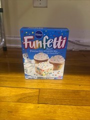 Pillsbury Premium CAKE & CUPCAKE With Candy Bits Baking Mix 15.25 oz Box