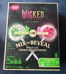 Betty Crocker Wicked Cookie Dough Pop Kit, 9.2 oz Color Changing, Makes 8 Pop.