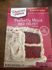 Duncan Hines Signature Perfectly Moist Red Velvet Cake Mix 15.25oz Carton