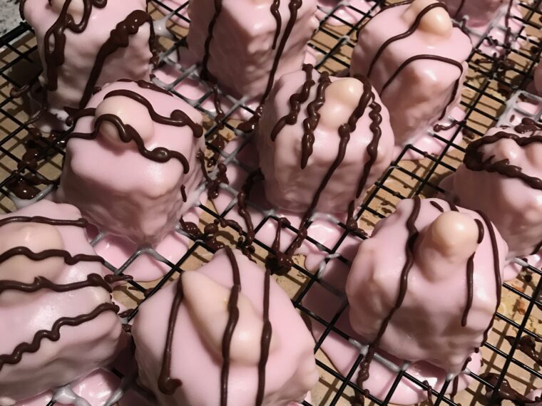 Fondant fancies